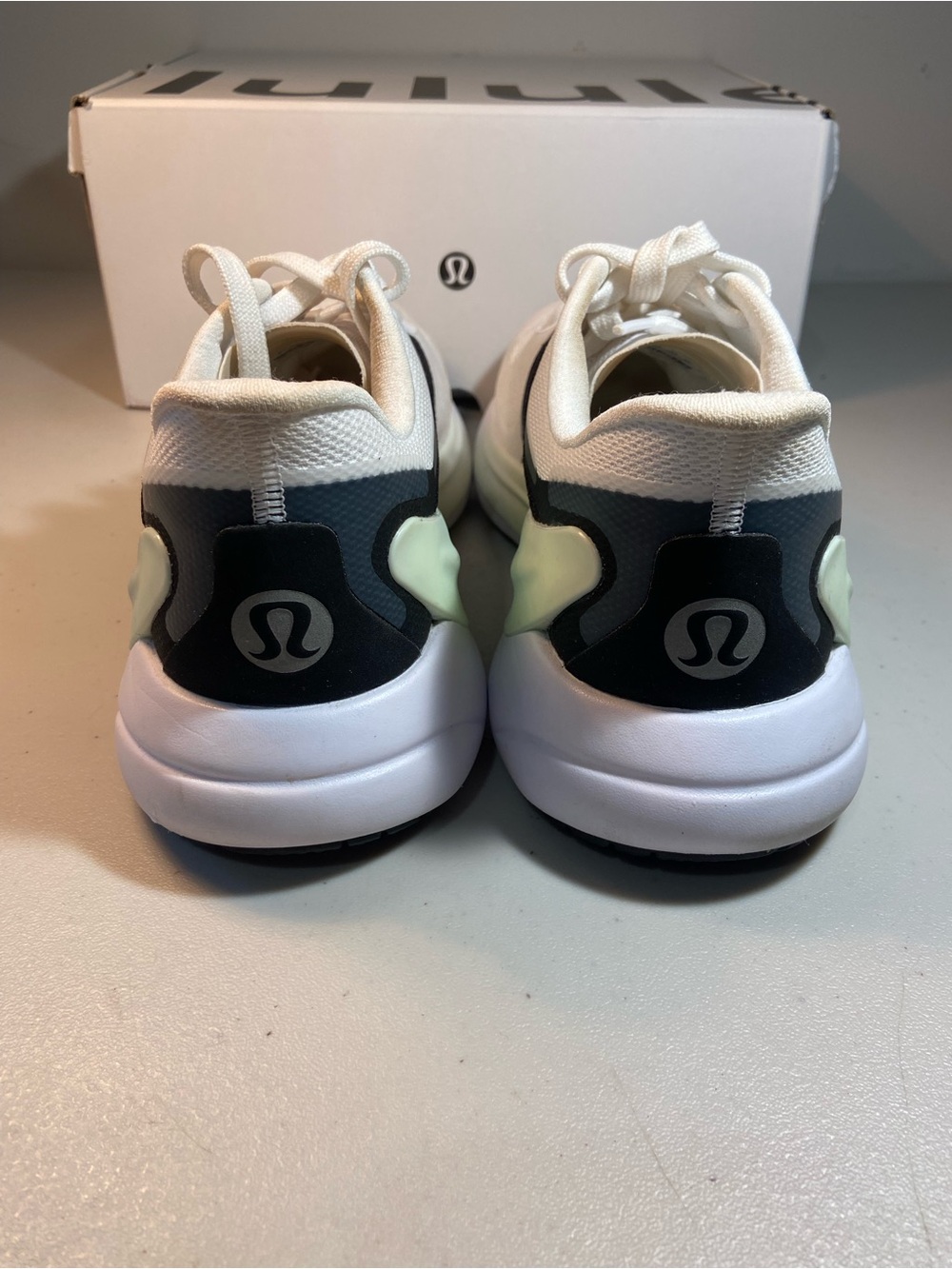 Lululemon Women’s Blissfeel 2 White Black Green Running Shoes SZ 10 - Picture 6 of 15